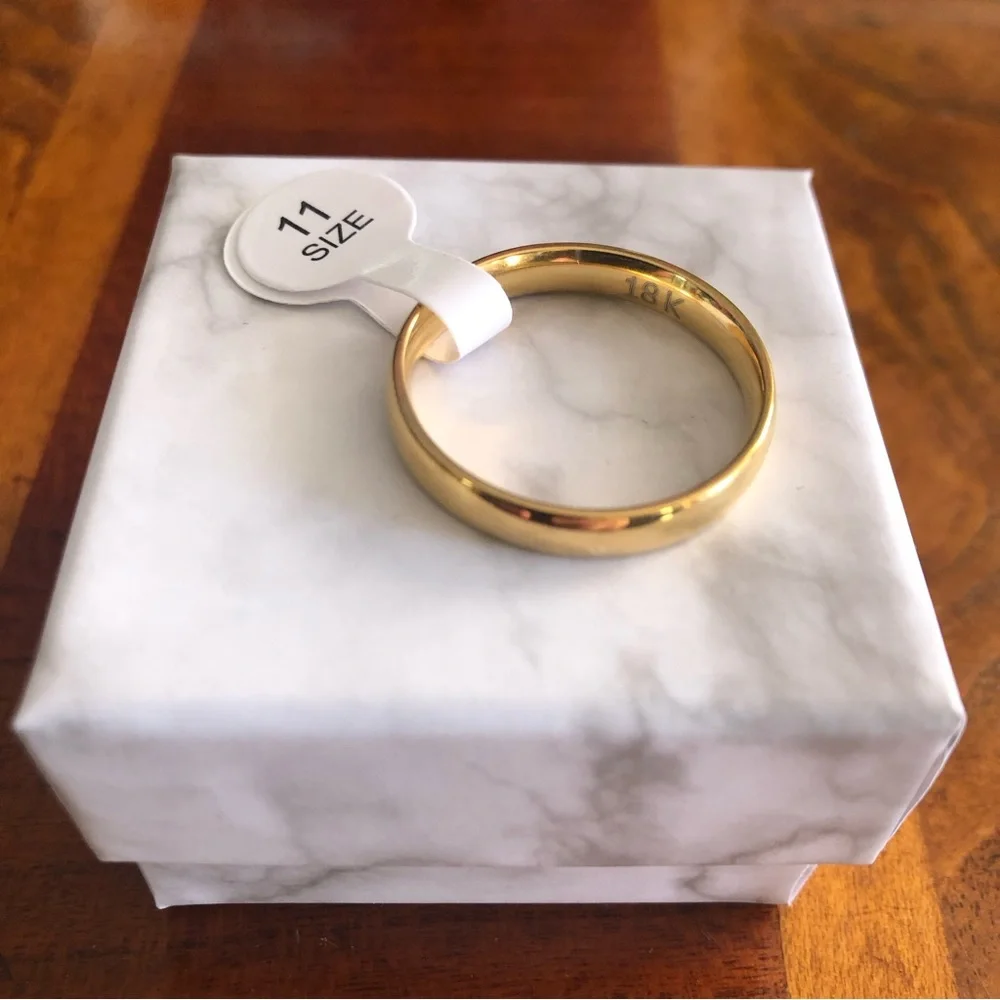 Men’s 18kt solid yellow gold 4mm classic dome wedding band NWT 11